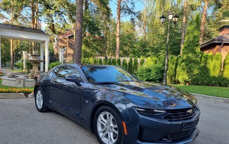 Chevrolet Camaro VI, 2020 год, 2 550 000 рублей, 2 фотография