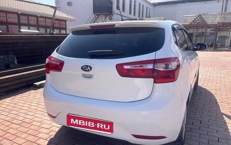KIA Rio III рестайлинг, 2014 год, 880 000 рублей, 5 фотография