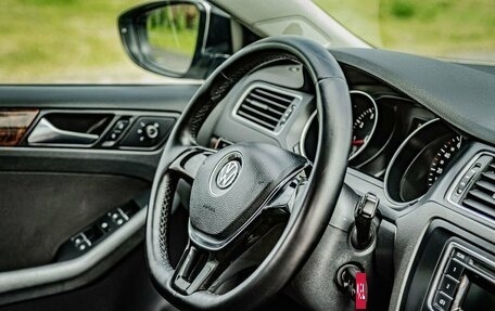 Volkswagen Jetta VI, 2015 год, 1 100 000 рублей, 22 фотография