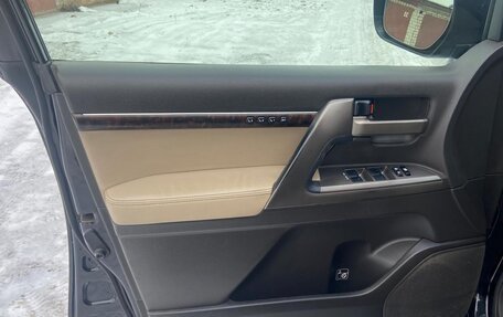 Toyota Land Cruiser 200, 2011 год, 3 500 000 рублей, 21 фотография