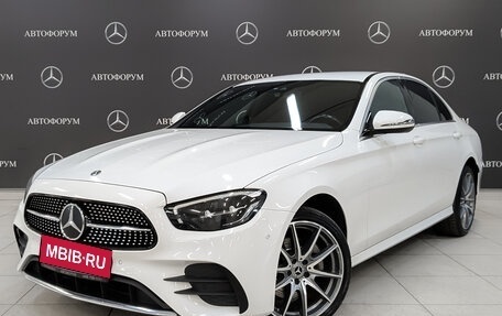 Mercedes-Benz E-Класс, 2021 год, 4 900 000 рублей, 1 фотография