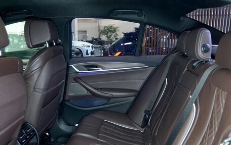 BMW 5 серия, 2019 год, 3 800 000 рублей, 12 фотография