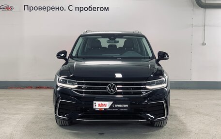 Volkswagen Tiguan II, 2023 год, 4 949 000 рублей, 2 фотография