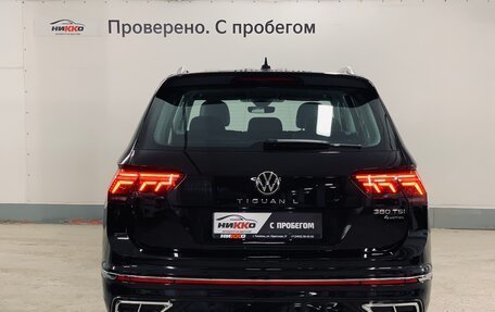 Volkswagen Tiguan II, 2023 год, 4 949 000 рублей, 5 фотография
