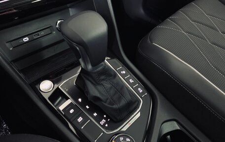 Volkswagen Tiguan II, 2023 год, 4 949 000 рублей, 20 фотография