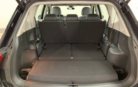 Volkswagen Tiguan II, 2023 год, 4 949 000 рублей, 38 фотография