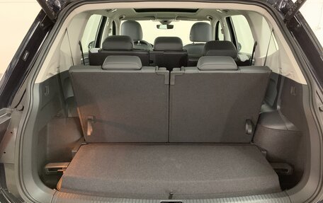 Volkswagen Tiguan II, 2023 год, 4 949 000 рублей, 37 фотография