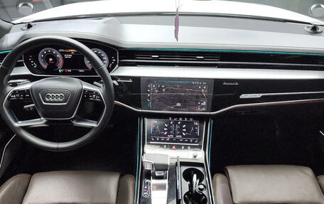 Audi A8, 2021 год, 6 000 000 рублей, 6 фотография