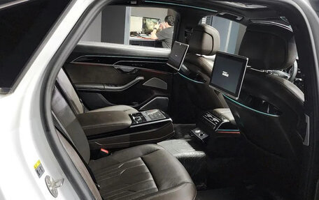 Audi A8, 2021 год, 6 000 000 рублей, 11 фотография