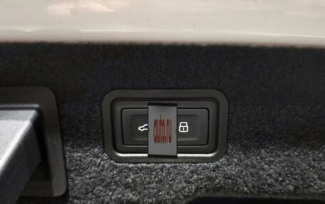 Audi A8, 2021 год, 6 000 000 рублей, 19 фотография