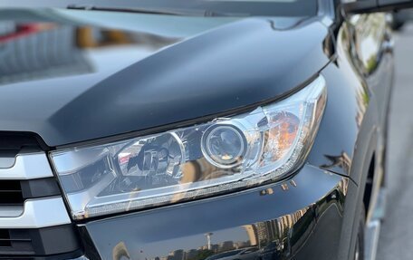 Toyota Highlander III, 2021 год, 3 170 000 рублей, 6 фотография