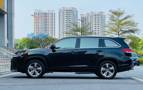Toyota Highlander III, 2021 год, 3 170 000 рублей, 4 фотография