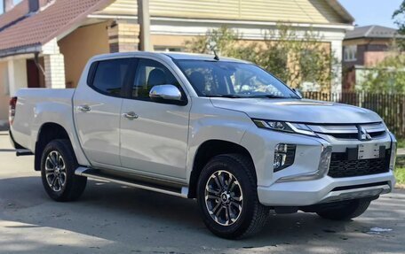 Mitsubishi L200 IV рестайлинг, 2023 год, 5 190 000 рублей, 4 фотография