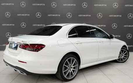 Mercedes-Benz E-Класс, 2021 год, 4 900 000 рублей, 5 фотография