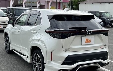 Toyota Yaris Cross, 2022 год, 1 320 000 рублей, 8 фотография