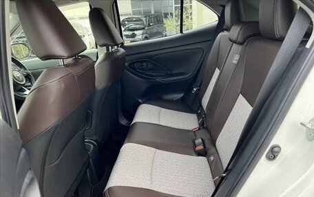 Toyota Yaris Cross, 2022 год, 1 320 000 рублей, 12 фотография