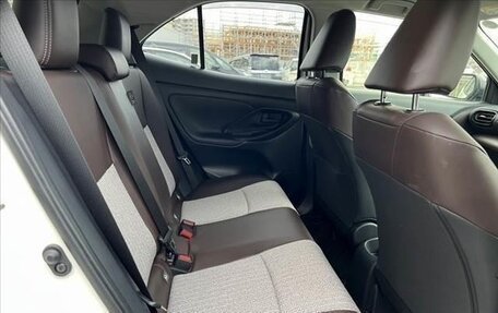 Toyota Yaris Cross, 2022 год, 1 320 000 рублей, 13 фотография