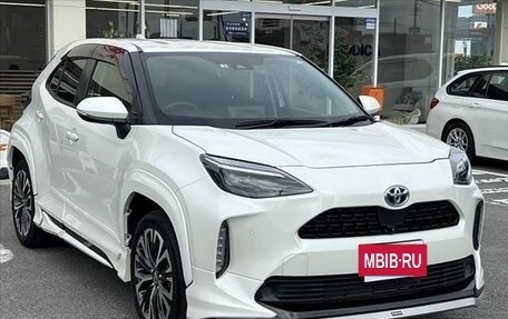 Toyota Yaris Cross, 2022 год, 1 320 000 рублей, 5 фотография