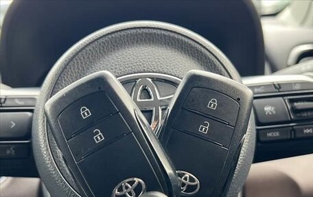 Toyota Yaris Cross, 2022 год, 1 320 000 рублей, 30 фотография