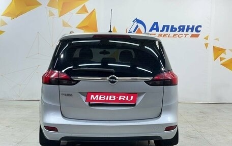 Opel Zafira C рестайлинг, 2012 год, 915 000 рублей, 4 фотография