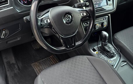 Volkswagen Tiguan II, 2017 год, 1 940 000 рублей, 12 фотография