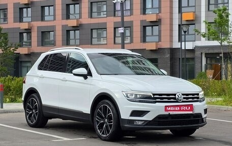 Volkswagen Tiguan II, 2017 год, 1 940 000 рублей, 2 фотография