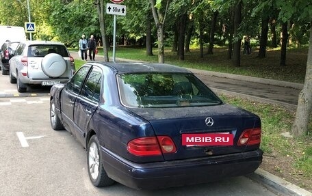 Mercedes-Benz E-Класс, 1997 год, 150 000 рублей, 4 фотография