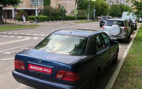 Mercedes-Benz E-Класс, 1997 год, 150 000 рублей, 5 фотография
