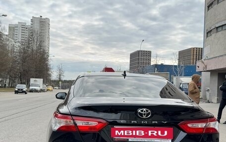 Toyota Camry, 2021 год, 3 500 000 рублей, 7 фотография