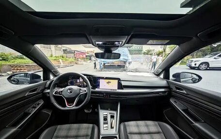 Volkswagen Golf GTI, 2022 год, 2 379 000 рублей, 6 фотография