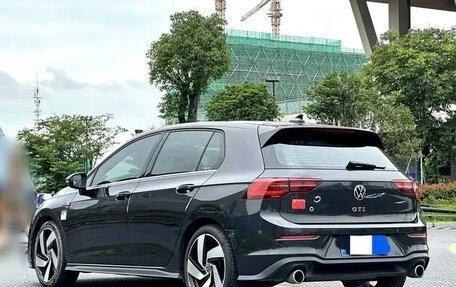 Volkswagen Golf GTI, 2022 год, 2 379 000 рублей, 4 фотография