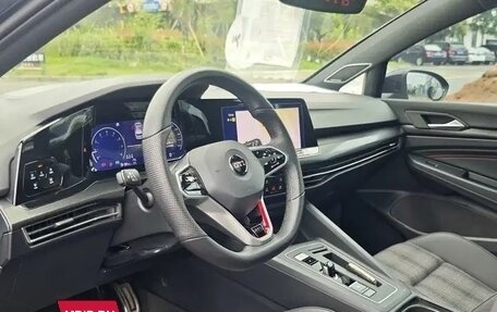 Volkswagen Golf GTI, 2022 год, 2 379 000 рублей, 7 фотография
