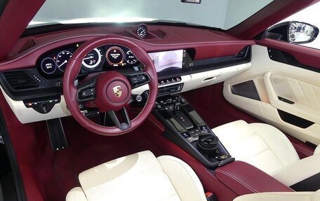 Porsche 911, 2022 год, 15 980 000 рублей, 7 фотография