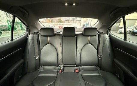 Toyota Camry, 2021 год, 2 250 000 рублей, 19 фотография