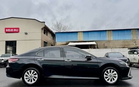 Toyota Camry, 2021 год, 2 250 000 рублей, 4 фотография