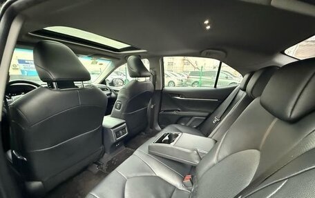Toyota Camry, 2021 год, 2 250 000 рублей, 18 фотография