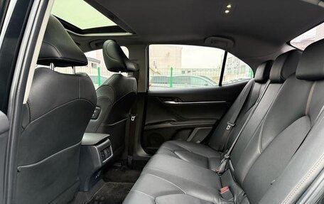Toyota Camry, 2021 год, 2 250 000 рублей, 24 фотография