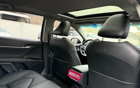Toyota Camry, 2021 год, 2 250 000 рублей, 22 фотография