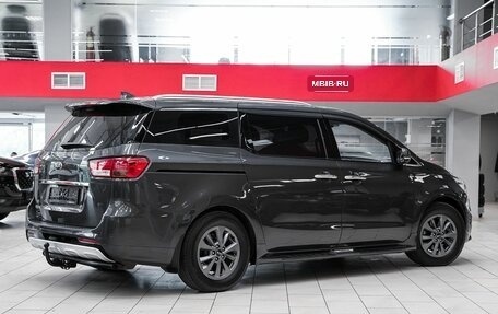 KIA Carnival III, 2016 год, 2 099 000 рублей, 2 фотография
