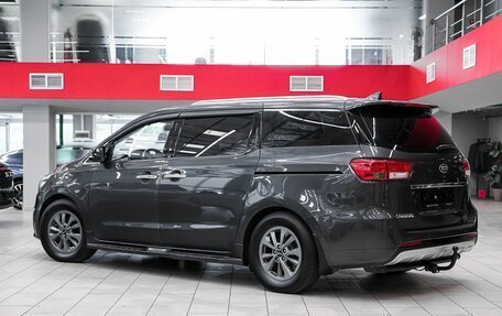 KIA Carnival III, 2016 год, 2 099 000 рублей, 4 фотография