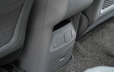 KIA Carnival III, 2016 год, 2 099 000 рублей, 11 фотография