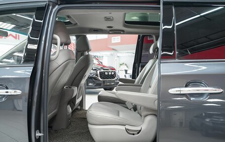 KIA Carnival III, 2016 год, 2 099 000 рублей, 9 фотография