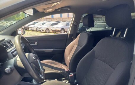 KIA Rio III рестайлинг, 2016 год, 868 800 рублей, 17 фотография