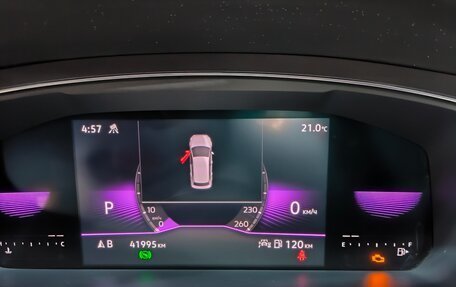 Volkswagen Tiguan II, 2022 год, 3 200 000 рублей, 18 фотография