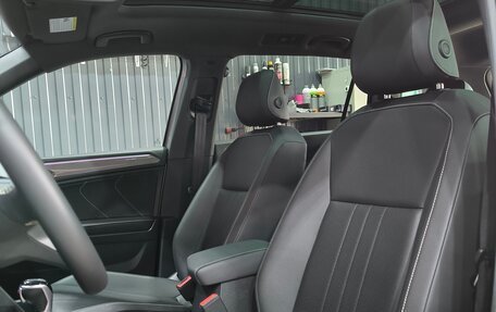 Volkswagen Tiguan II, 2022 год, 3 200 000 рублей, 14 фотография