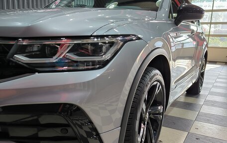 Volkswagen Tiguan II, 2022 год, 3 200 000 рублей, 28 фотография