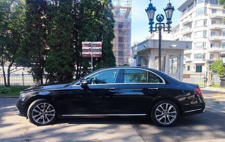 Mercedes-Benz E-Класс, 2017 год, 3 100 000 рублей, 4 фотография