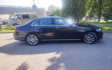 Mercedes-Benz E-Класс, 2017 год, 3 100 000 рублей, 5 фотография