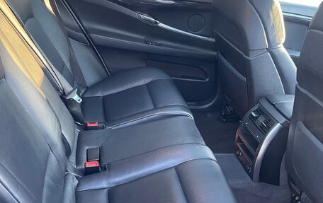 BMW 5 серия, 2010 год, 1 990 000 рублей, 12 фотография