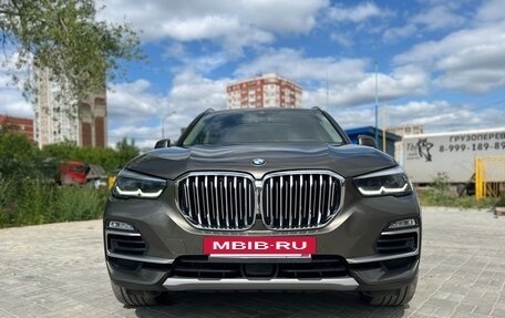 BMW X5, 2019 год, 5 450 000 рублей, 2 фотография